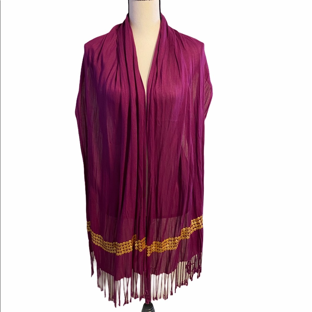 Sequenced scarf - Picture 3 of 3